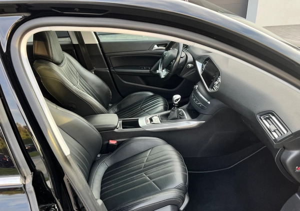 Peugeot 308 cena 45990 przebieg: 141000, rok produkcji 2017 z Turek małe 466
